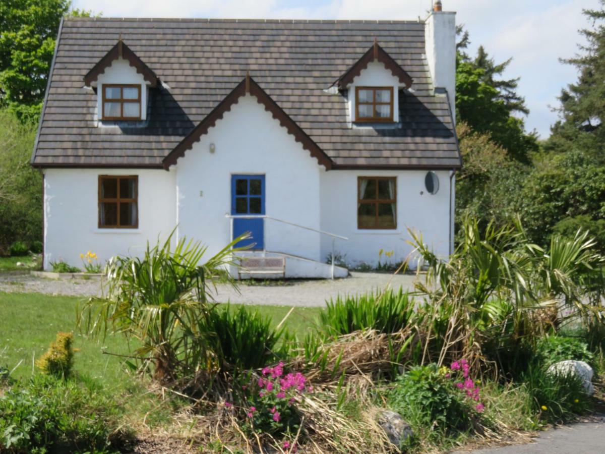 Letterfrack Farm Cottage In Village On A Farm Beside Connemara National Park Exterior photo
